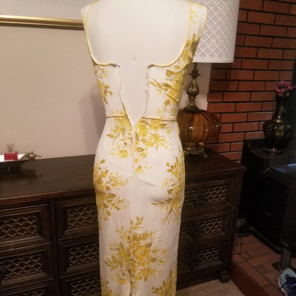 Sexy Sixties Style Pencil Dress for Parties - Picture 10 of 13